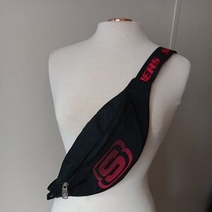 Skechers Zipper Front Belt Strap Pouch Fanny Pack Waist Bag New Adjustable Blk